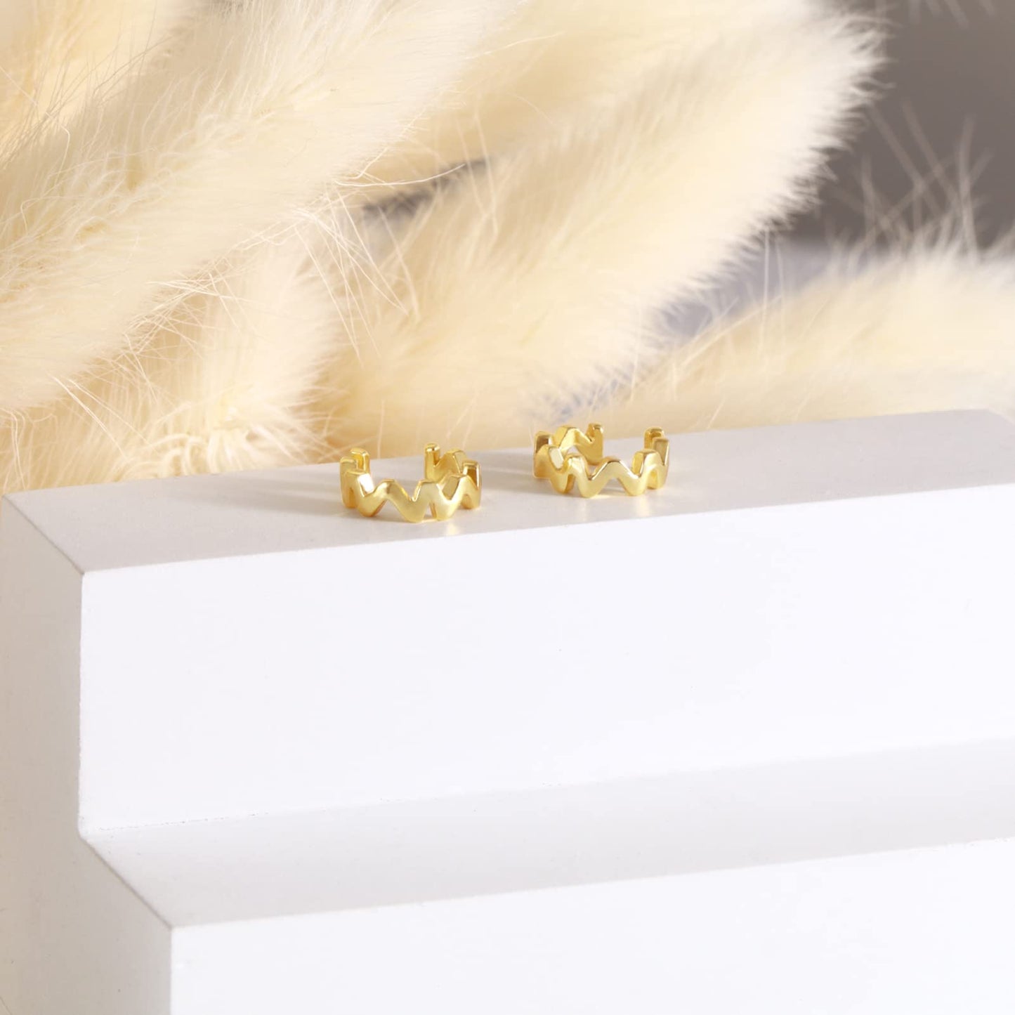 18K Gold Wave Ear Cuff Earrings